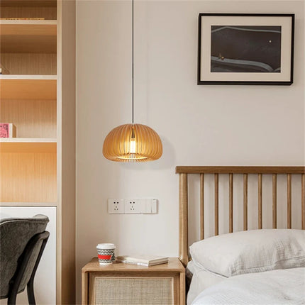 Suspension artisanale en bois forme citrouille pour décoration — LZ4X9T2