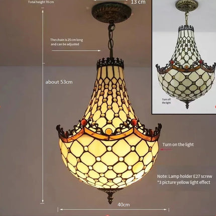 lustre vintage méditerranéen en vitrail pour intérieur élégant