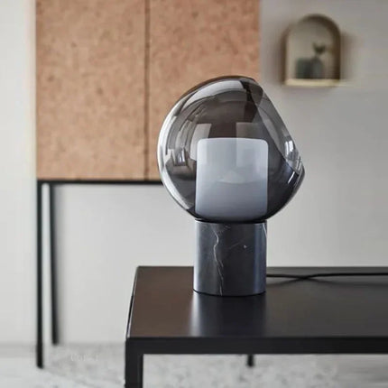 Lampe de bureau en marbre avec abat-jour en verre moderne — LZ4XJ9