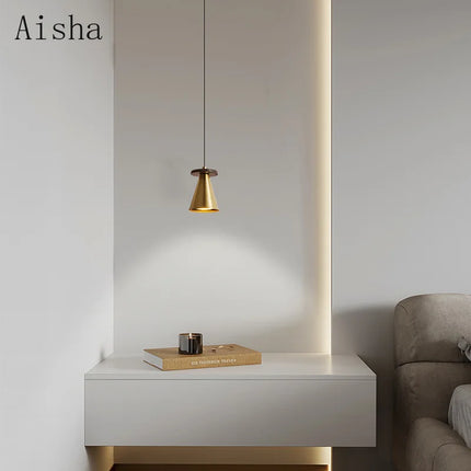 Suspension élégante en bois de noyer et cuivre pour intérieur raffiné — LZ4X9T