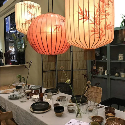 Lanterne suspension en tissu chinois à motif dessiné à la main pour salon et restaurant — LZ4X9P