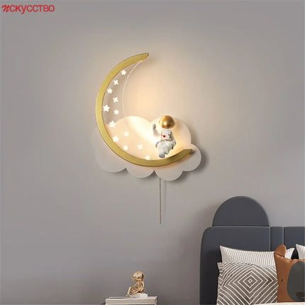 Applique murale LED enfant motif astronaute, lune et nuages — LZ4X9P