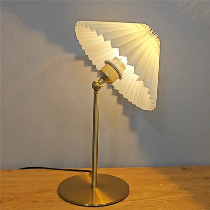 Lampadaire rétro avec abat-jour plissé pour éclairage décoratif — LZ4T9X