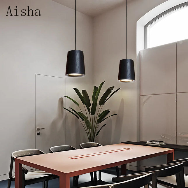 Suspension en bois de frêne pour une décoration moderne et chaleureuse — LZ4X9Q2N