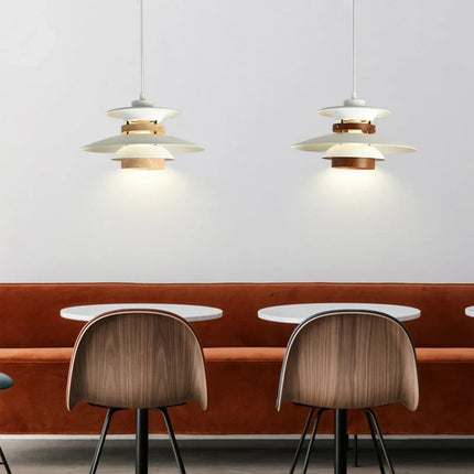 lustre moderne en forme de parapluie avec lumière colorée