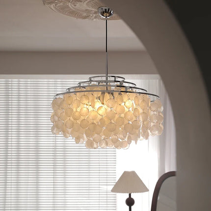 Lustre coquillage style français pour intérieur élégant — LZ4X9T2