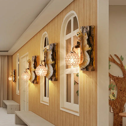Applique murale LED design nordique en résine écureuil pour intérieur — LZ4X9T2
