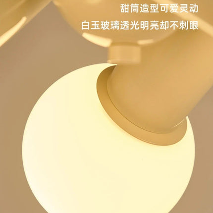Plafonnier LED simple pour ambiance intérieure chaleureuse — LZ4P9XQ