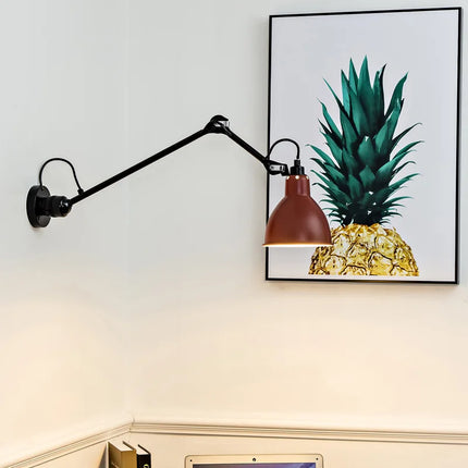 Applique murale rotative en métal avec prise intégrée pour éclairage — LZ4X9J