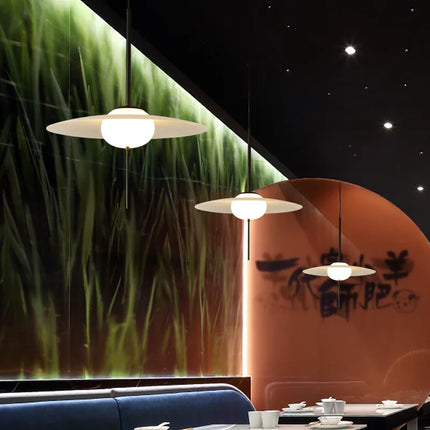 Suspension soucoupe volante design nordique pour café et bar — LZ4X9T2