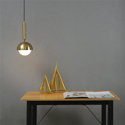 Suspension en fer au design moderne avec éclairage LED intégré — LZ4T9Q2