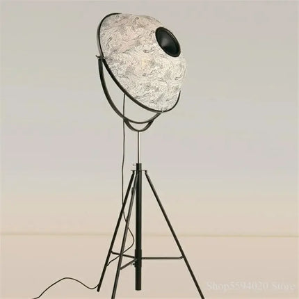 Lampadaire trépied LED réglable forme satellite style loft — LZ4X9P2