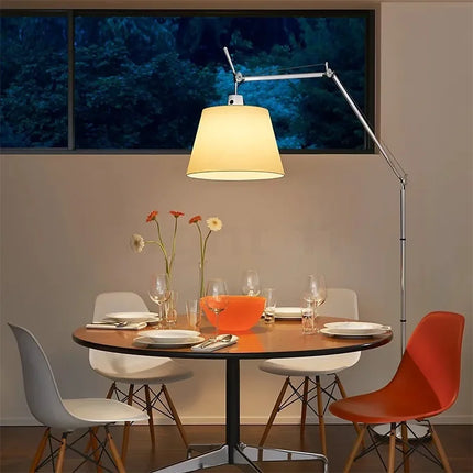 Lampe de bureau pliante à bras long style industriel — LZ4X9M