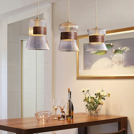 Suspension moderne en verre avec accents bois et cuivre — LZ4X9T2
