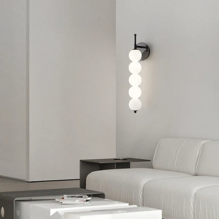 Applique murale design avec boules en verre blanc — LZ4D9X2
