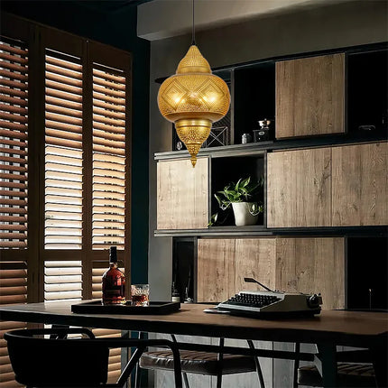 Lustre LED style Sandyha doré pour décoration intérieure Asie du Sud-Est — LZ4X9Q7N