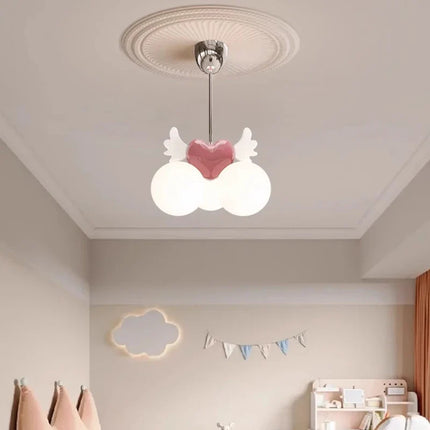 Lustre en verre romantique pour chambre enfant thème princesse — LZ4X9Q
