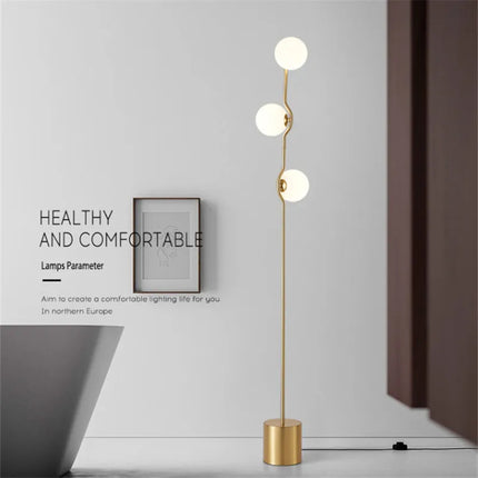 Lampadaire nordique à trois têtes en verre blanc design post-moderne — LZ4QJ7M