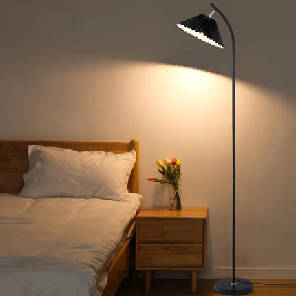 Lampadaire nordique avec abat-jour plissé pour intérieur — LZ4X9T