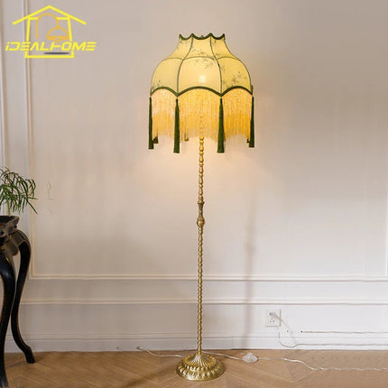 Lampadaire rétro en cuivre avec pampilles décoratives art zen — LZ4X9P2