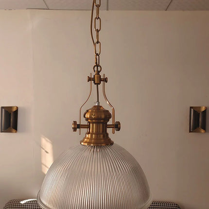 Suspension vintage en fer avec abat-jour en verre rayé style campagnard — LZ4G7Q2
