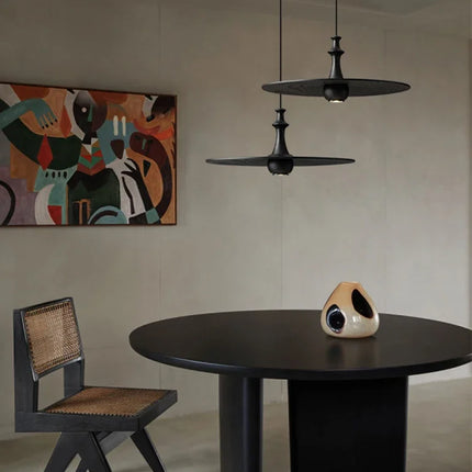 suspension soucoupe volante en bois design minimaliste pour intérieur
