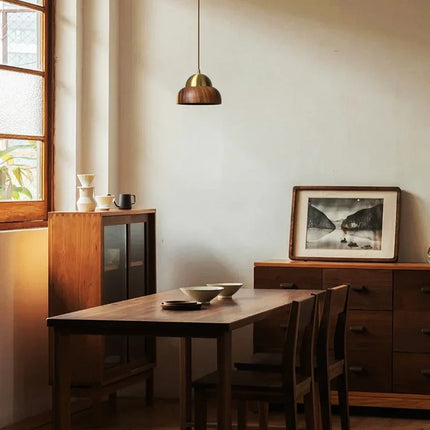 Suspension vintage en bois de noyer et laiton style wabi-sabi japonais — LZ4X9Q7F