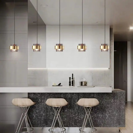 Suspension en verre avec abat-jour en fer forgé pour restaurant et café — LZ4D9XJ