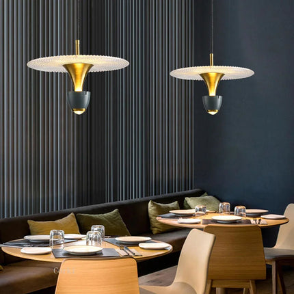 Suspension design moderne OVNI pour espaces intérieurs lumineux — LZ4X9T