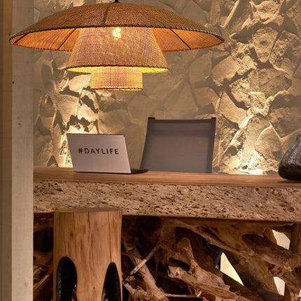 Suspension vintage en rotin tissé main pour hôtels et restaurants — LZ4X9Q2N