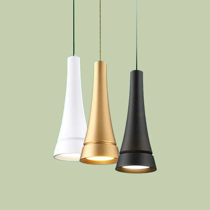Suspension décorative en forme de Tour Eiffel pour intérieur — LZ4P9XQ