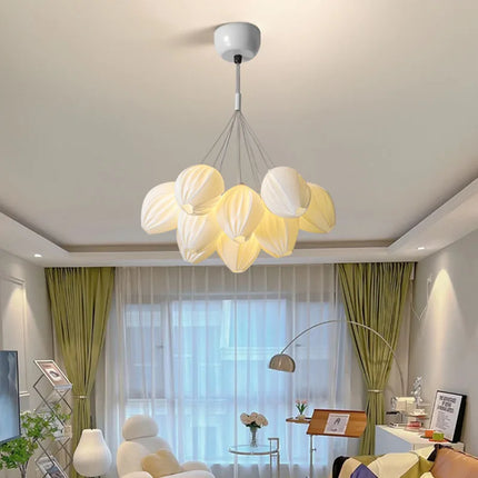 Lustre en résine avec abat-jour métallique au style romantique — LZ4F7Q2