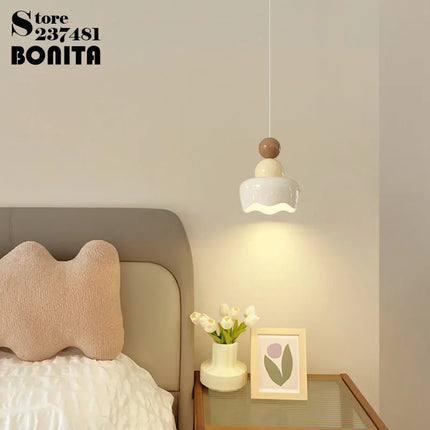 Suspension florale couleur crème pour ambiance chaleureuse — LZ7X9Q