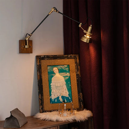 Applique murale nordique rétro en cuivre avec bras oscillant réglable — LZ4X9P2Q