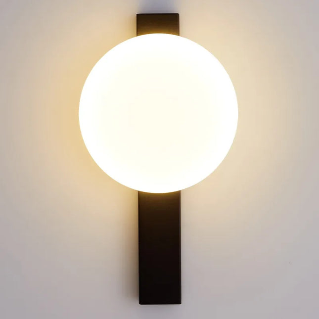 Applique murale LED au design moderne et épuré — LZ4X9QJ