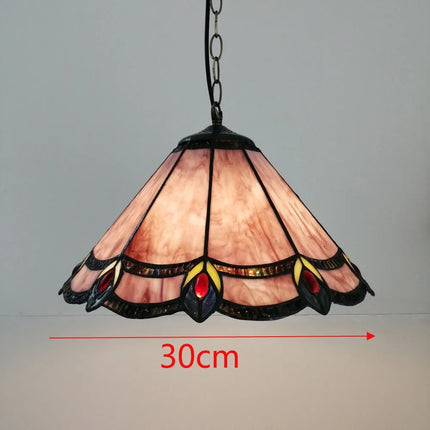 Lustre style vitrail Tiffany méditerranéen pour intérieur raffiné — LZ4X9P2Q