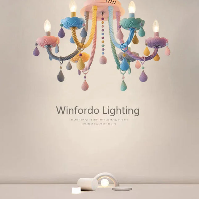 Plafonnier moderne avec douilles lumineuses pour chambre d’enfants — LZ4X9M