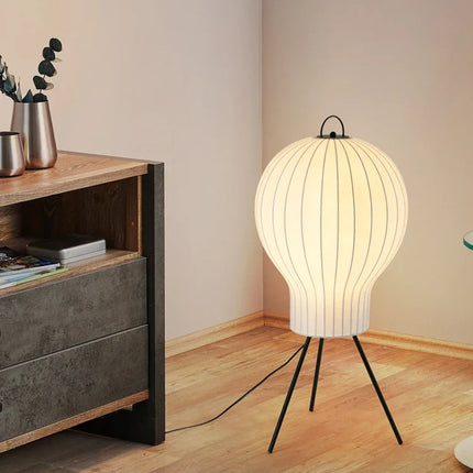 Lampadaire en soie japonaise au design wabi-sabi pour intérieur créatif — LZ4P9XQ