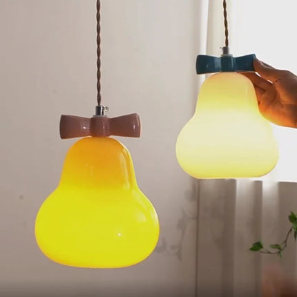 Suspension en verre avec nœud rose pour chambre d’enfant — LZ4X9P2