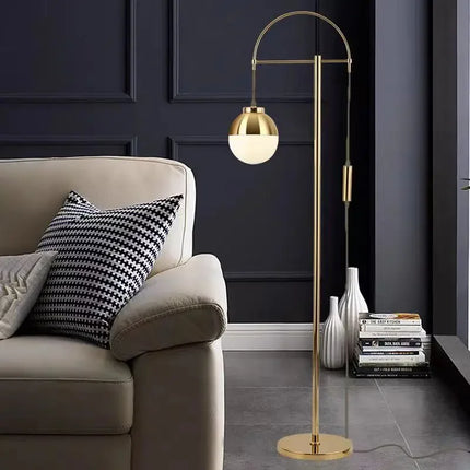 Lampadaire design nordique rétro doré pour intérieur élégant — LZ4X9Q2