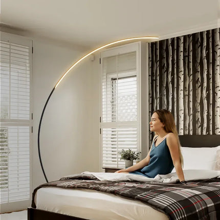 Lampadaire LED au design minimaliste et moderne — LZ7X9Q2