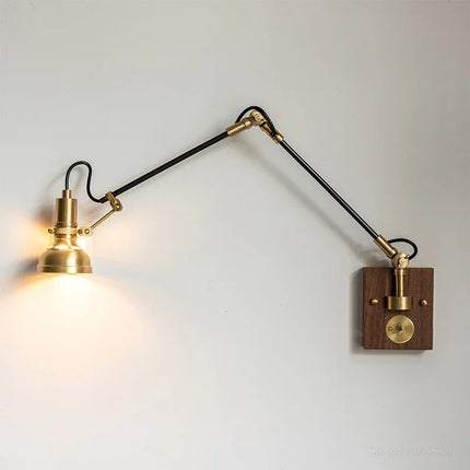 Applique murale nordique rétro en cuivre avec bras oscillant réglable — LZ4X9P2Q