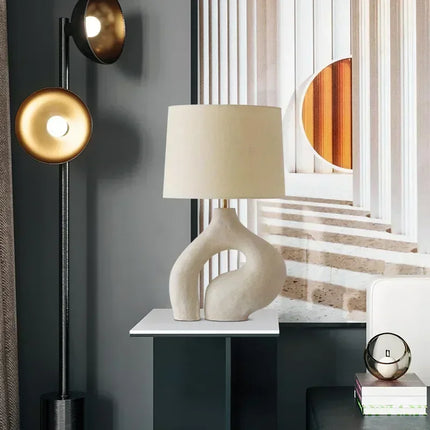 Lampe de bureau nordique en tissu pour intérieur moderne — LZ4X9QJ