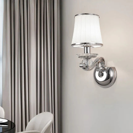 Lustre moderne chromé avec abat-jours blancs — LZ4XJ9