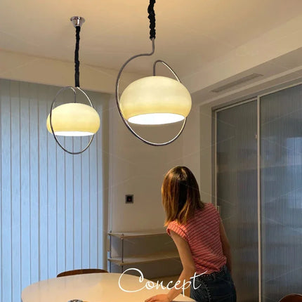 Suspension médiévale au design élégant pour intérieur contemporain — LZ4X9J