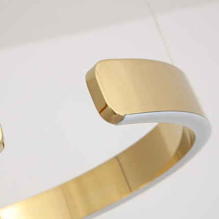 Lustre anneau design allemand à couleurs changeantes — LZ4P9XJ