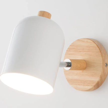 Applique murale nordique en fer et bois au design moderne — LZ4X9P2