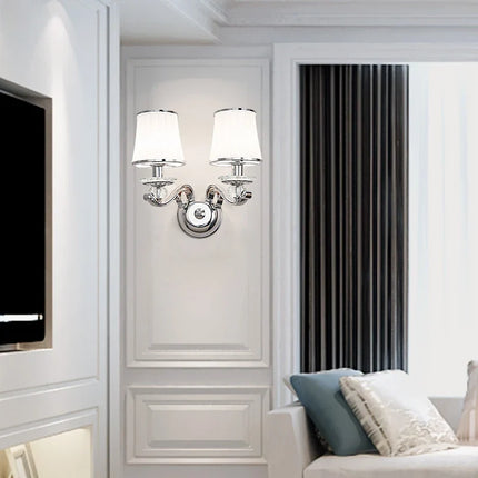 Lustre moderne chromé avec abat-jours blancs — LZ4XJ9
