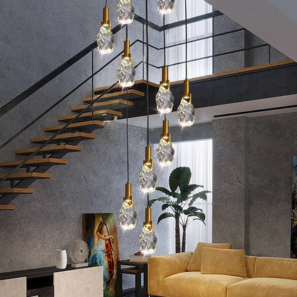 Lustre moderne en cristal pour escalier colimaçon — LZ4X9Q7
