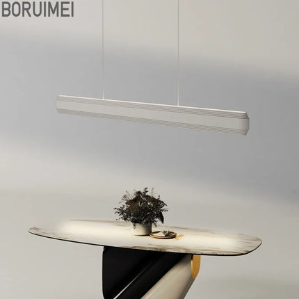 Lustre suspension au design moderne et luxueux — LZ4X9T2